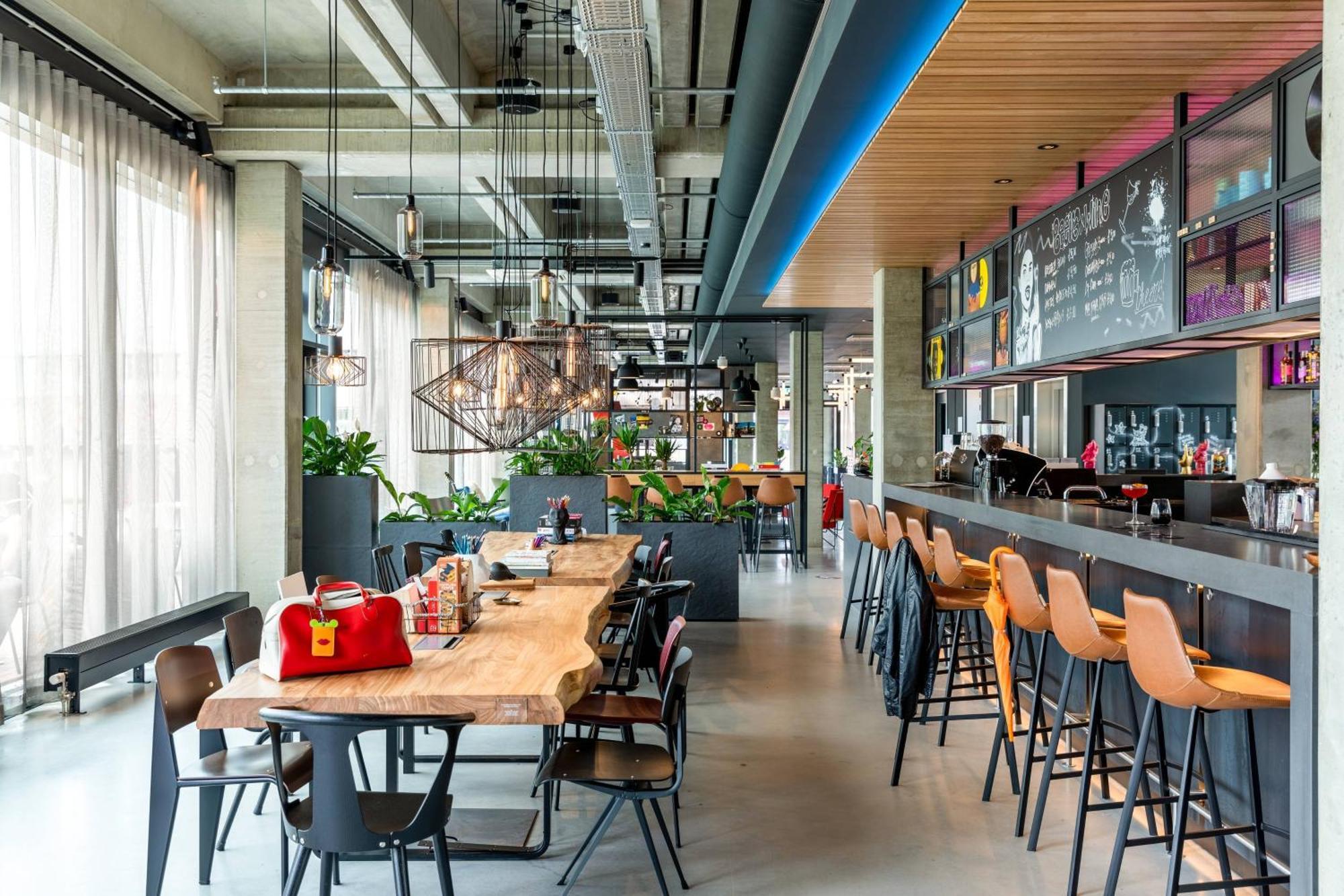 Moxy Utrecht Hotell Eksteriør bilde