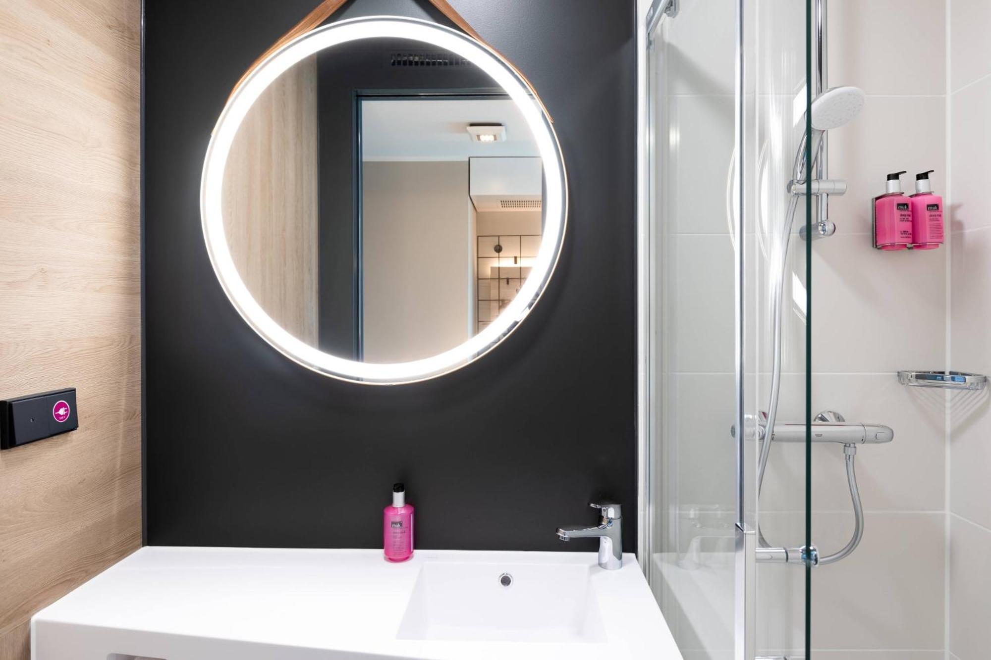 Moxy Utrecht Hotell Eksteriør bilde