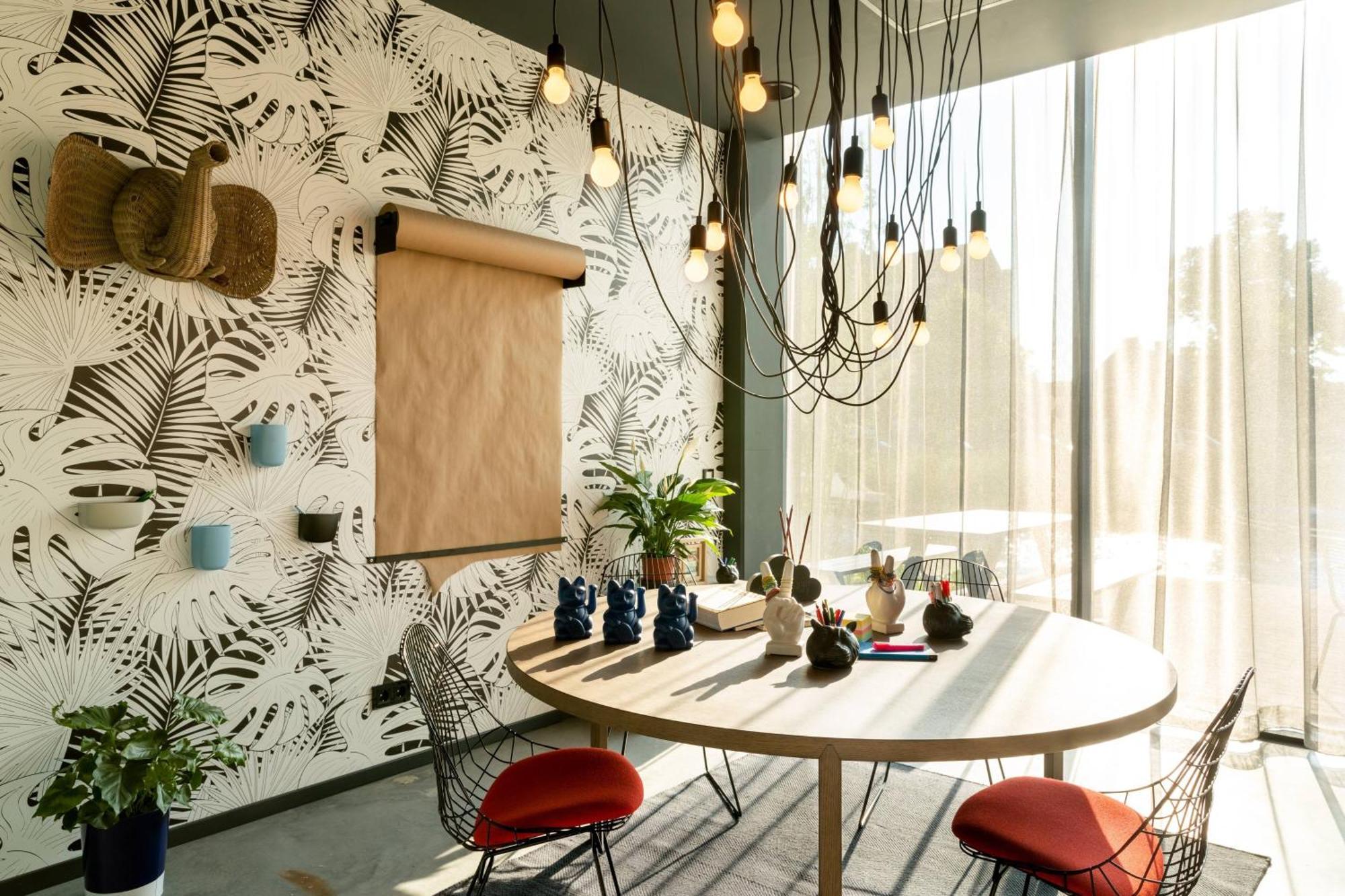 Moxy Utrecht Hotell Eksteriør bilde