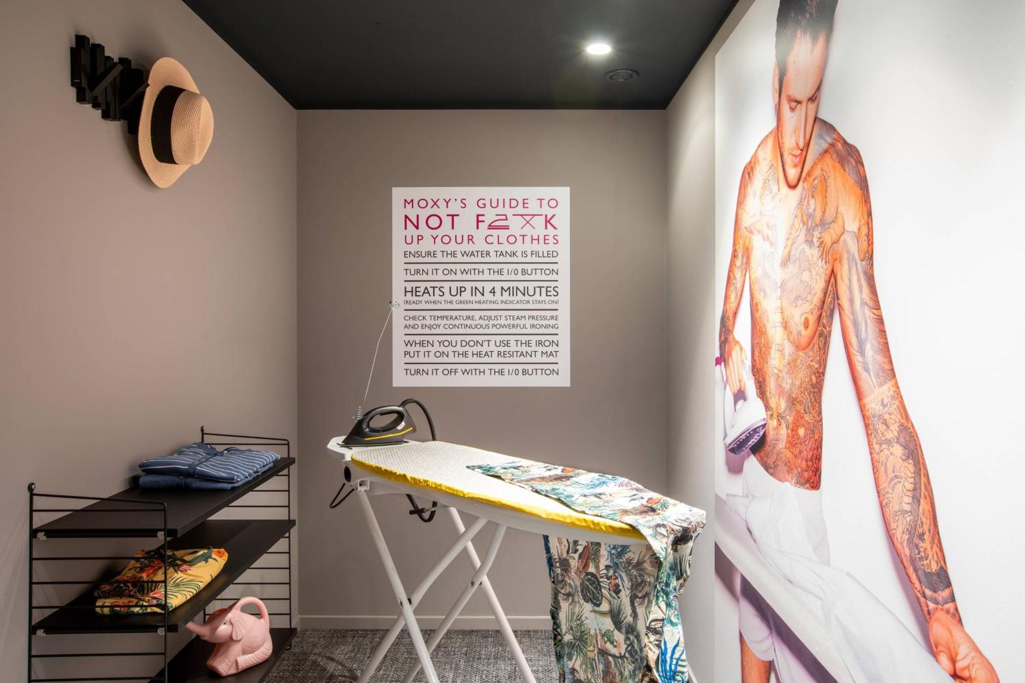 Moxy Utrecht Hotell Eksteriør bilde