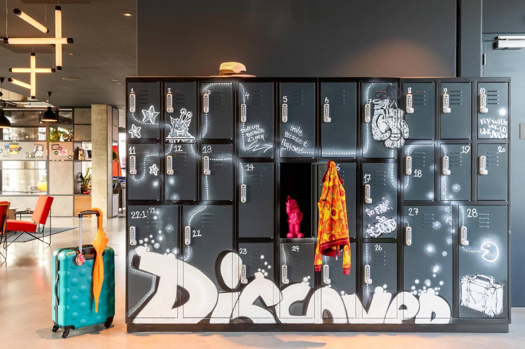 Moxy Utrecht Hotell Eksteriør bilde