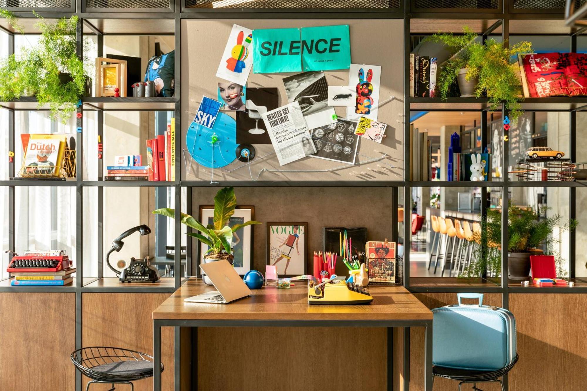 Moxy Utrecht Hotell Eksteriør bilde